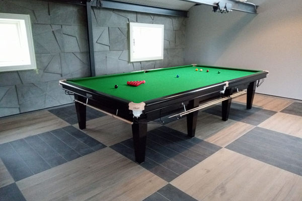 Riley English pool table